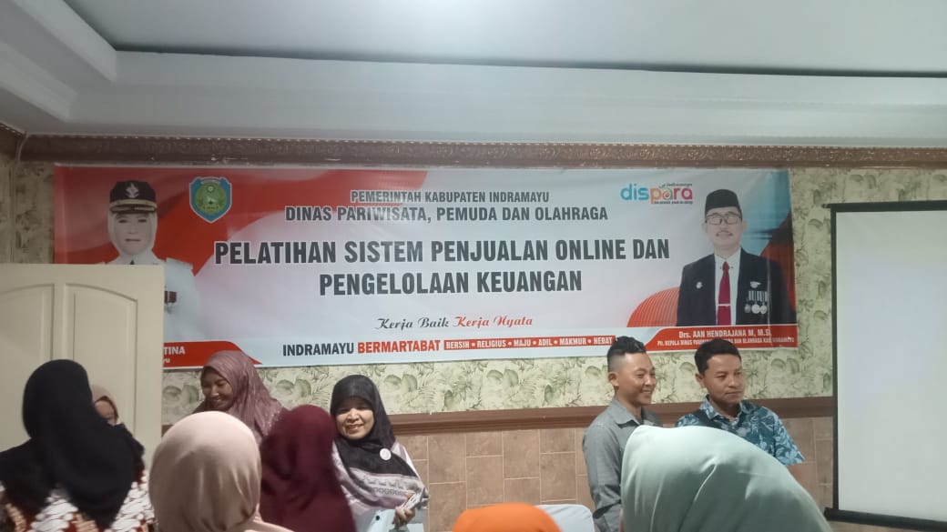 Dispara Kabupaten Indramayu Gelar Pelatihan Sistem Penjualan Online Bagi Pelaku Ekonomi Kreatif