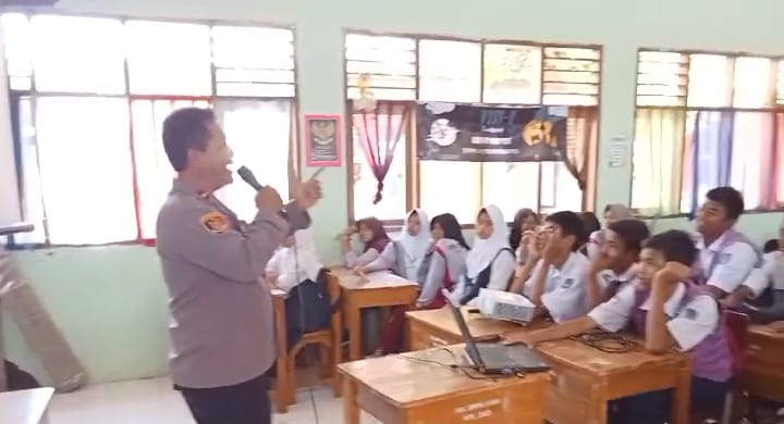 Kapolsek Kedokanbunder IPDA Tasim Lakukan Langkah Antisipasi Cegah Tawuran Pelajar