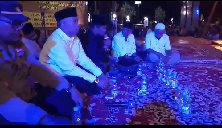 Pemdes Wangunharja Santuni Anak Yatim Dan Jompo Dalam Adat Sedekah Bumi