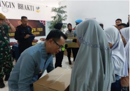 Bupati Cirebon Apresiasi Gerakan 1000 Paket Sembako TNI/Polri.