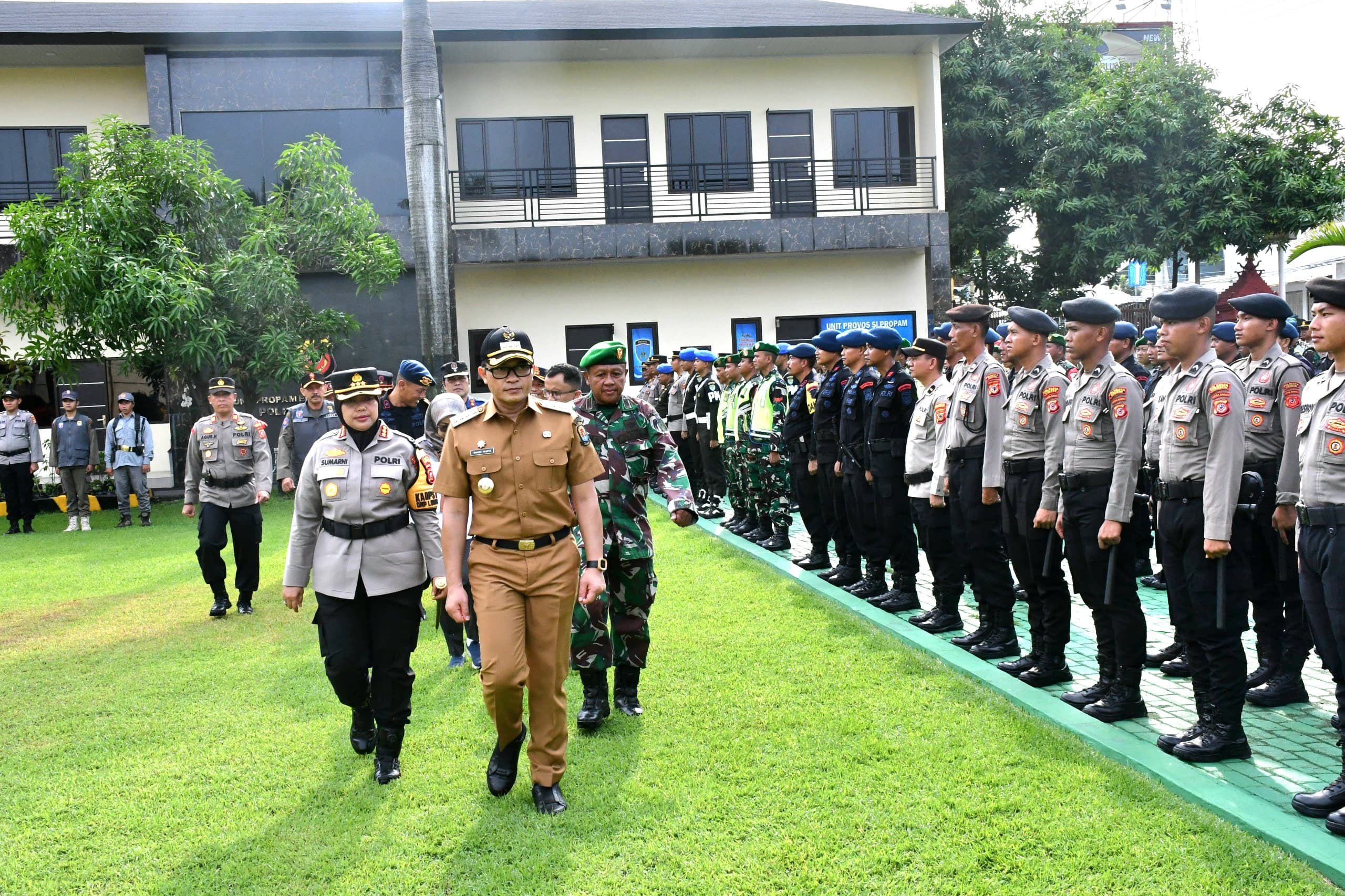 Polresta Cirebon Gelar Apel Serpas Pengamanan TPS Pilkada Serentak 2024