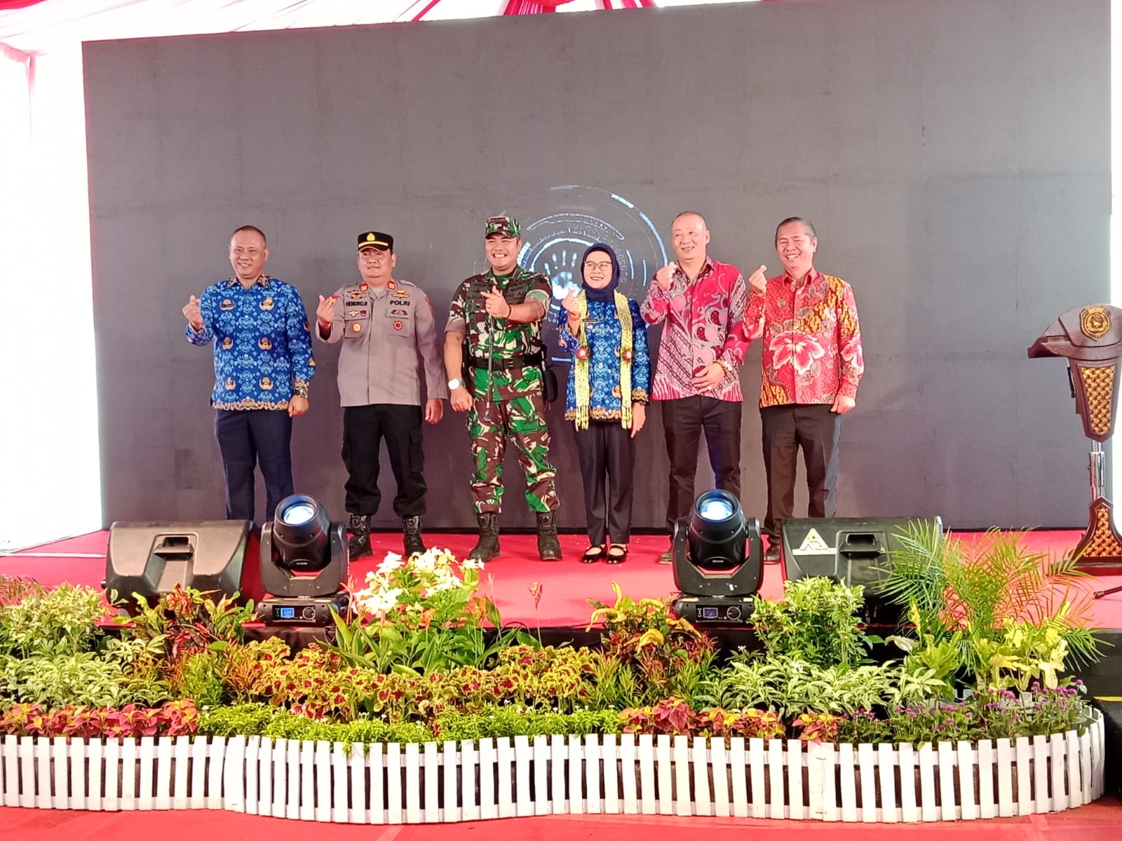 NINA AGUSTINA GROUND BREAKING PABRIK PERTAMA DI KAWASAN PERUNTUKAN INDUSTRI (KPI) LOSARANG