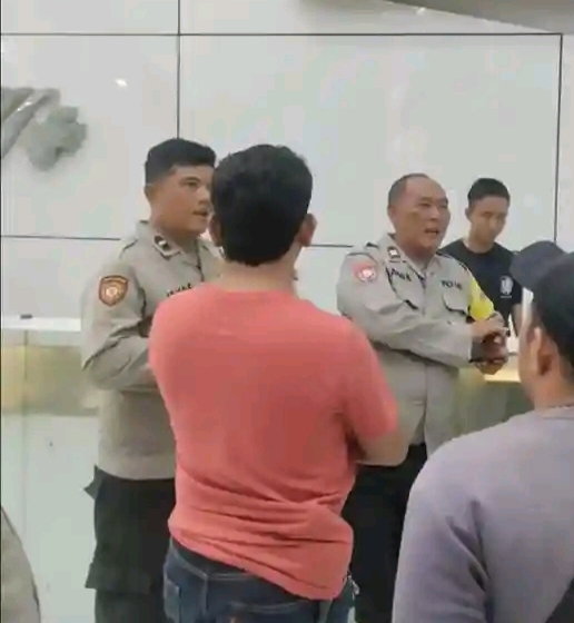 HEBOH , DUA PEMUDA DIANIAYA DI JALAN AMPERA JATIBARANG, TERNYATA BUKAN AKSI BEGAL!
